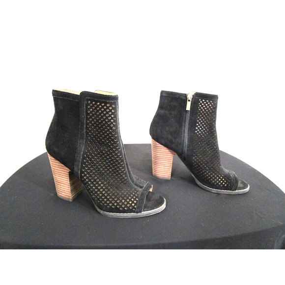 EUC! Lucky Brand Lakyn Black Perforated Suede High Heel Sandal Booties Sz 7M - Picture 4 of 11